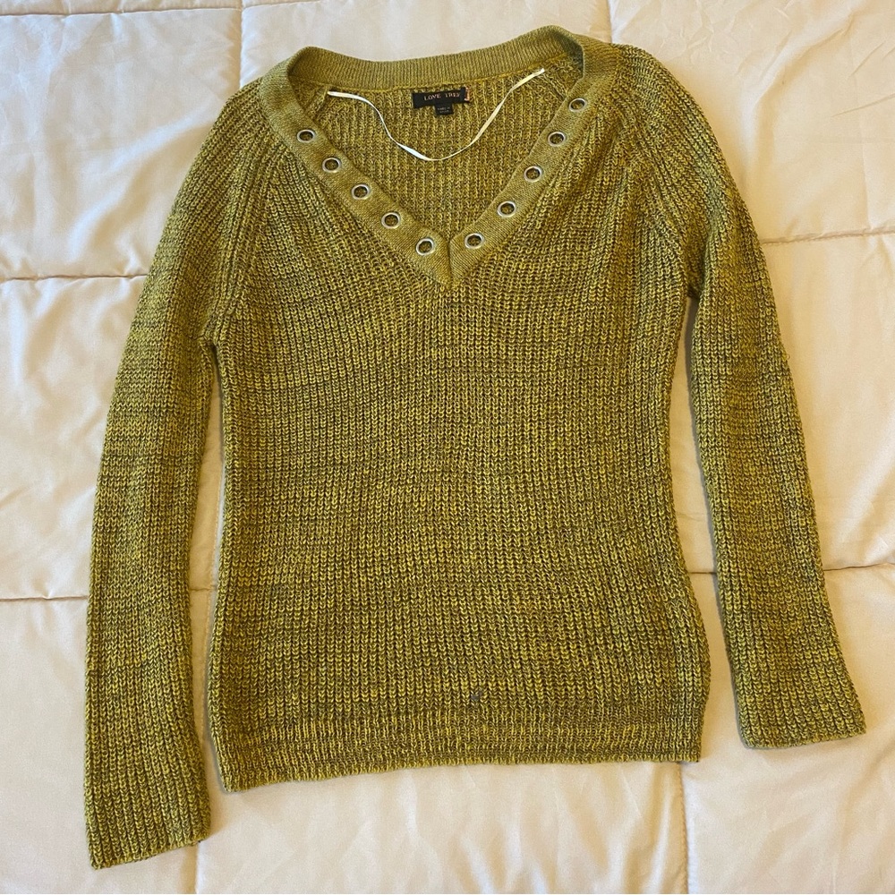 🆅neck Sweater